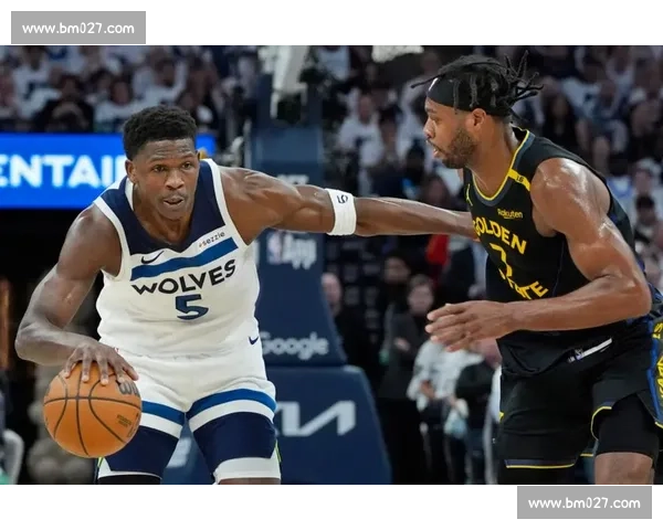 火箭对阵森林狼精彩对决 展现年轻球队激烈碰撞与未来潜力